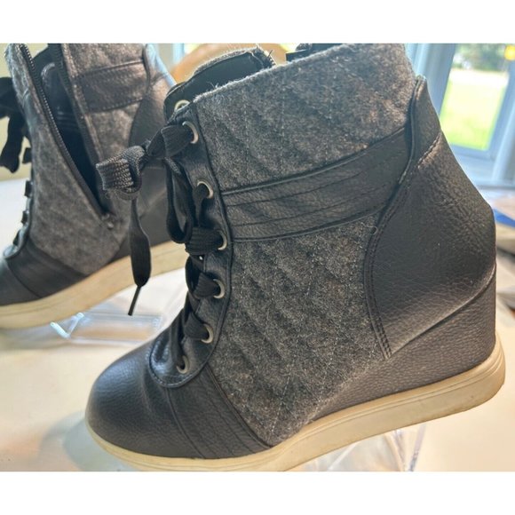 Women's Maurice Slip On Wedge Ankle Boot Size 9 Tie and Zip Black - Picture 3 of 7